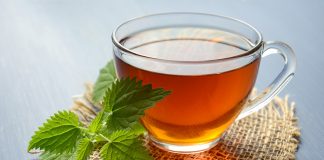 Tisane per combattere l'acne dall'interno