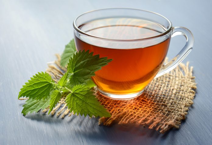 Tisane per combattere l'acne dall'interno