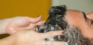 Scrub naturale per il cuoio capelluto