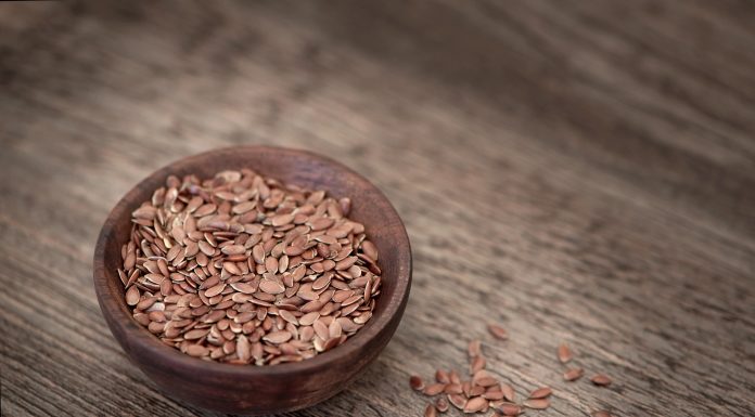 Semi di lino per i capelli: i benefici del prodotto per la chioma Semi di lino per i capelli