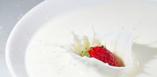 Yogurt intero per la bellezza