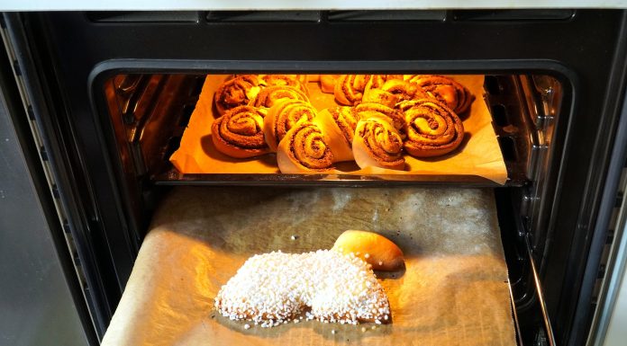 Come eliminare dal forno i cattivi odori? Trucchi e consigli come-eliminare-cattivi-odori-forno