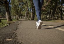 Dimagrire con il fitwalking, ecco quanto dovresti camminare