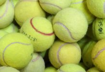 Viaggio imminente? Metti una pallina da tennis in valigia: ecco perchè